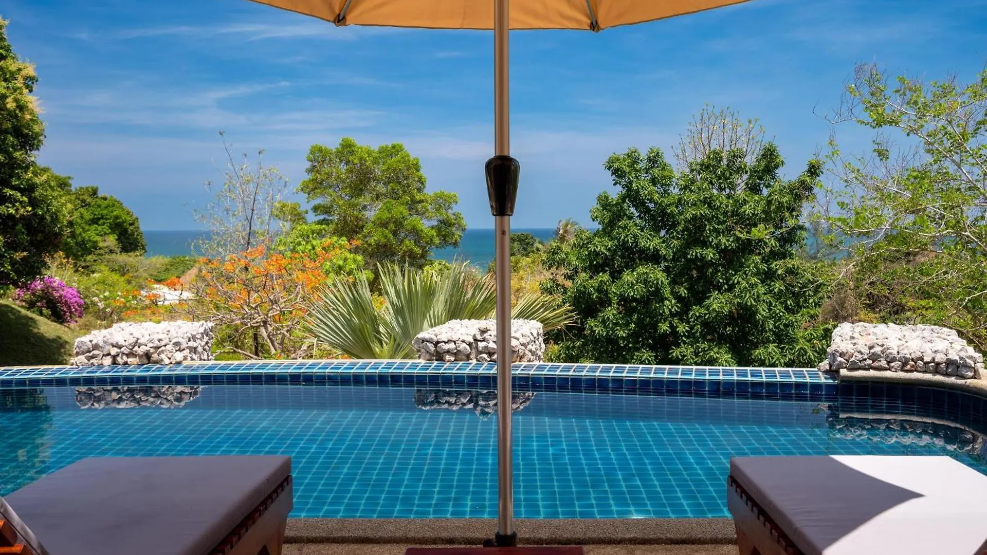 2 Pools And Seaview! Villa Serena 6Br, Klong Khong Koh Lanta Thailand