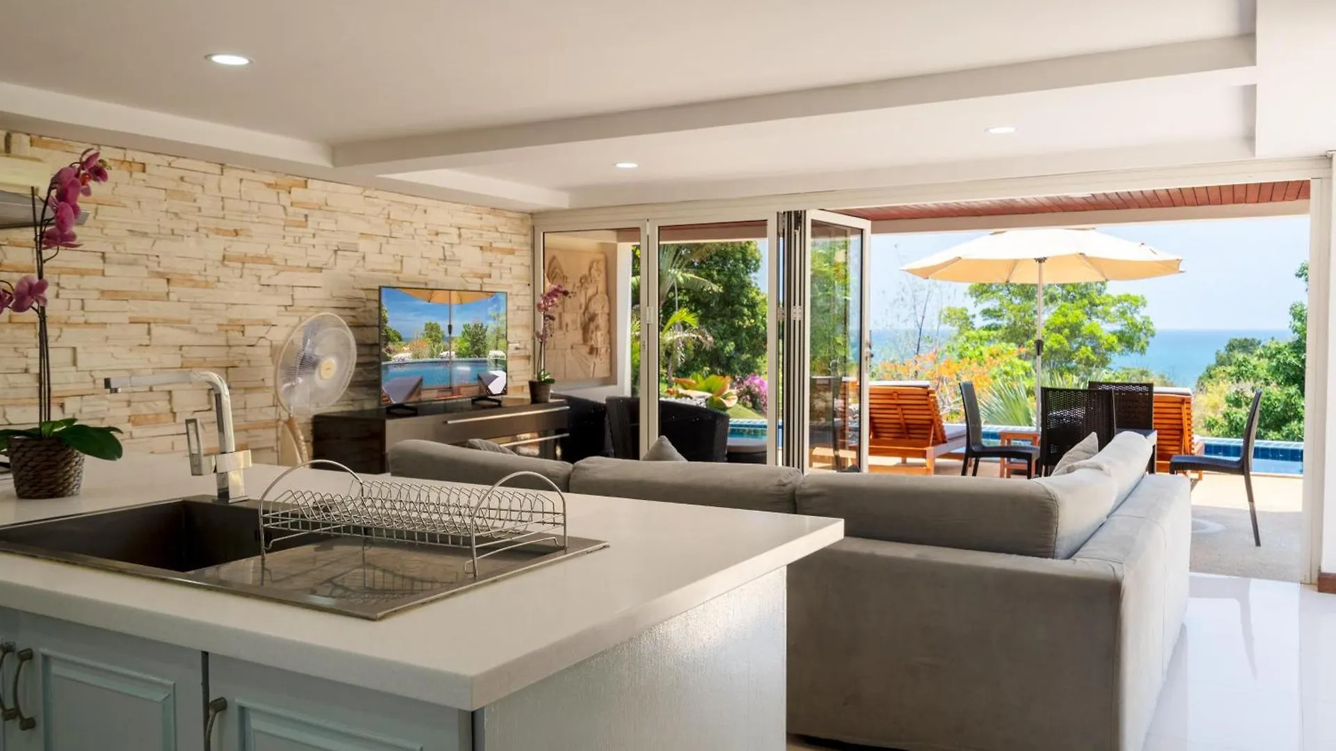 2 Pools And Seaview! Villa Serena 6Br, Klong Khong Koh Lanta
