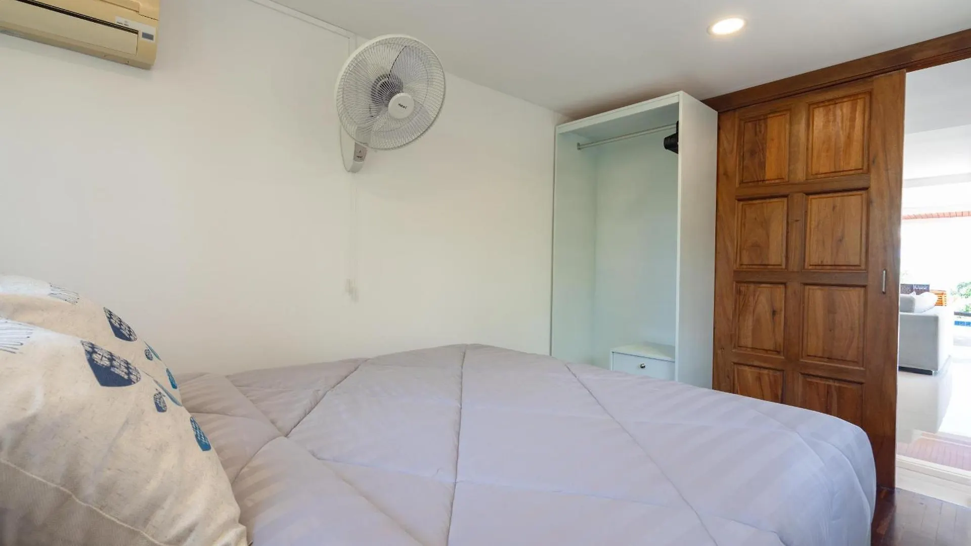2 Pools And Seaview! Villa Serena 6Br, Klong Khong Koh Lanta